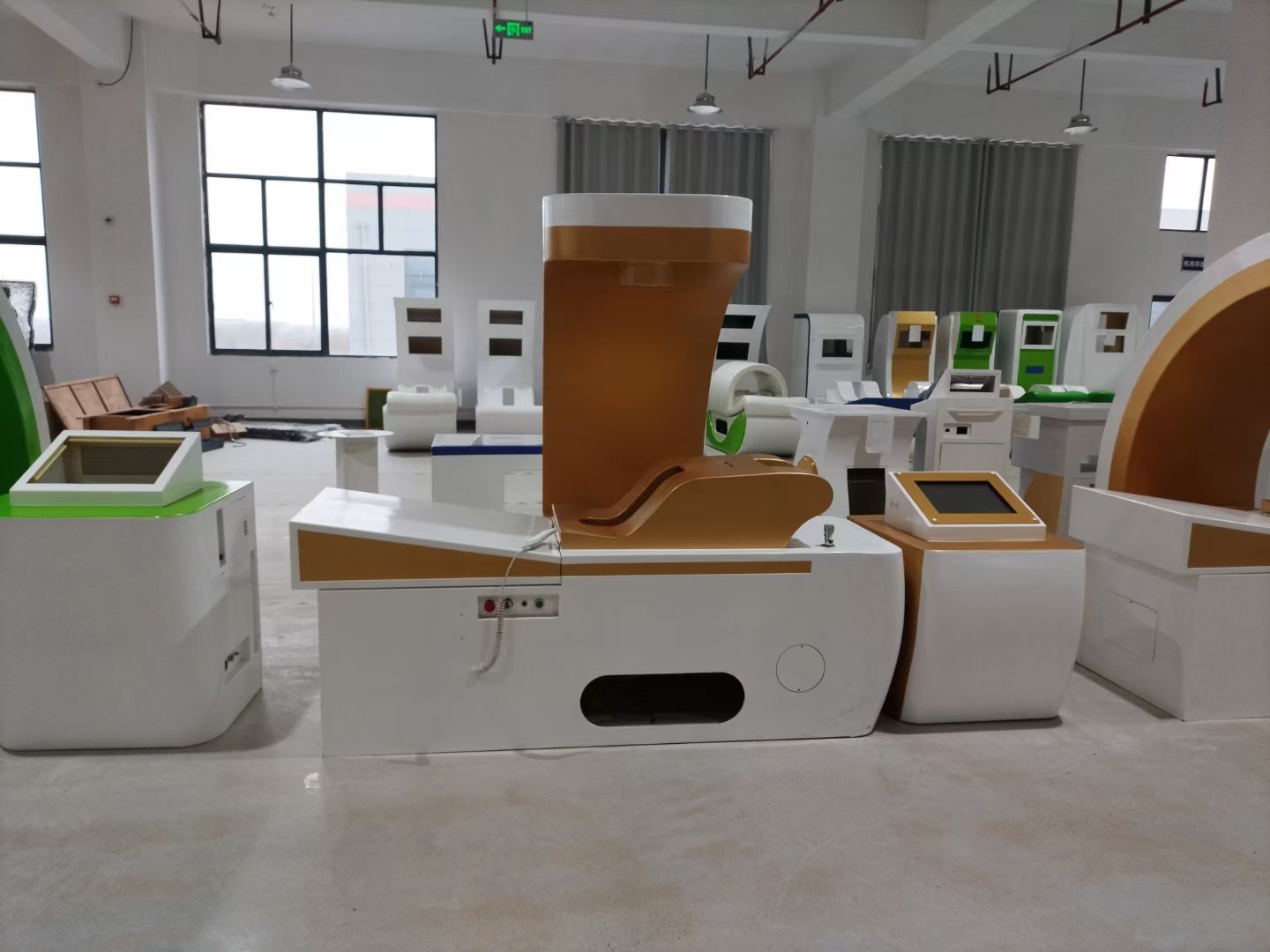 Comparison of three MAIKONG colonic machine models side by side