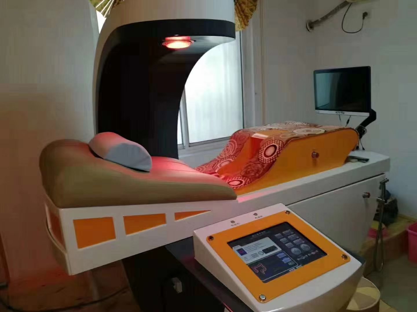 Successful wellness center owner with MAIKONG colonic equipment in their facility