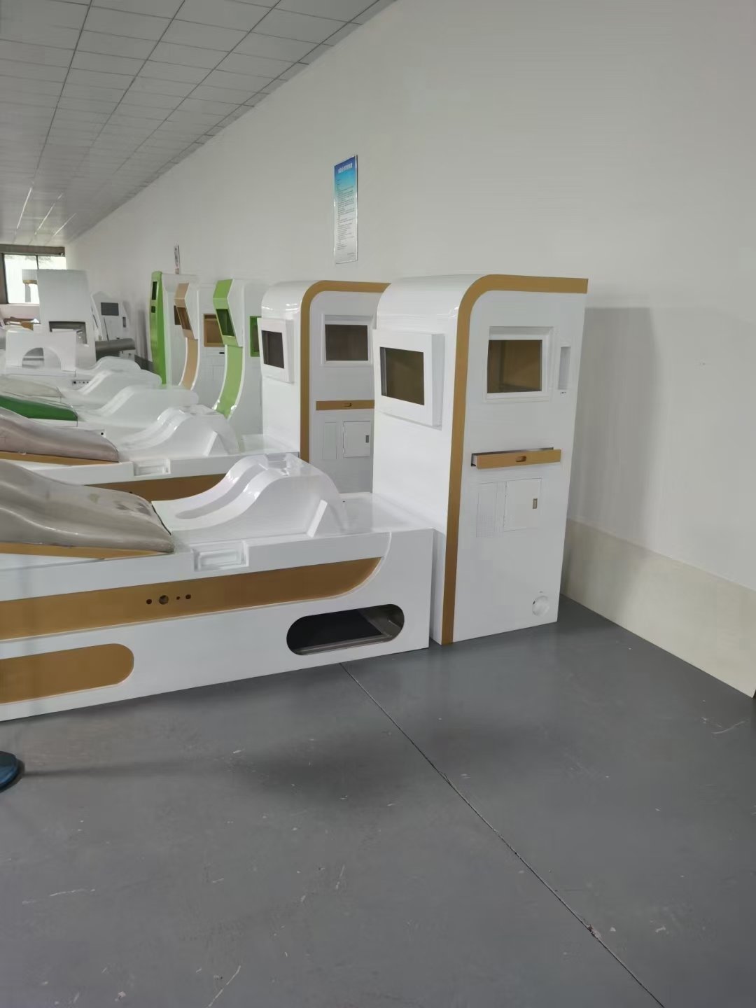 MAIKONG colonic machines displayed showing quality manufacturing and design